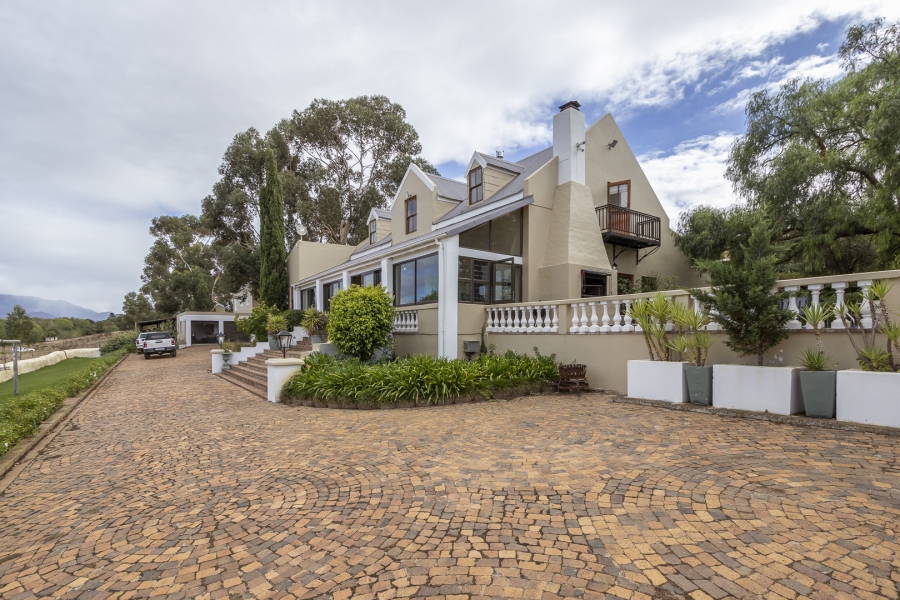 7 Bedroom Property for Sale in Bot River Western Cape